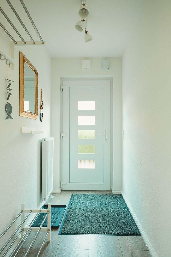 Ferienhaus-Ostseehus 호바흐트 외부 사진
